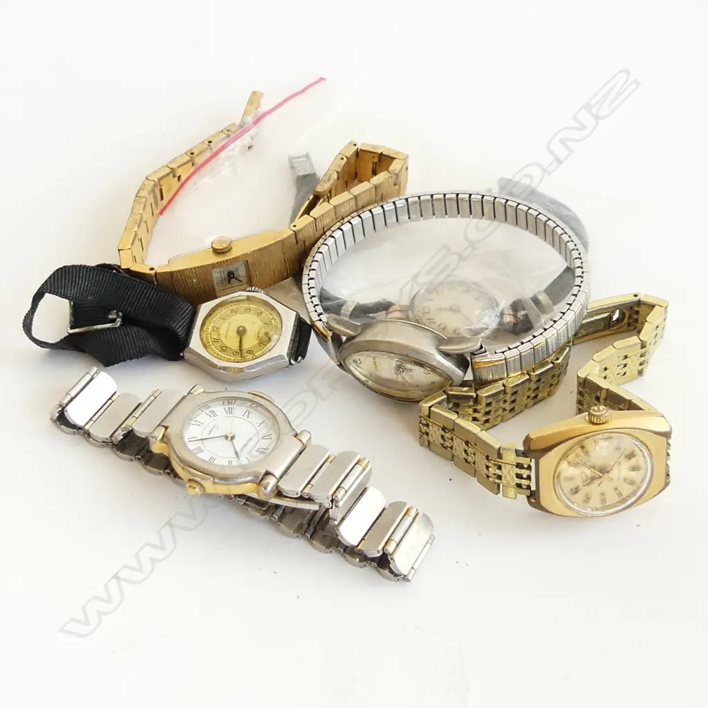 5 LADIES VINTAGE WATCHES  Image 1++