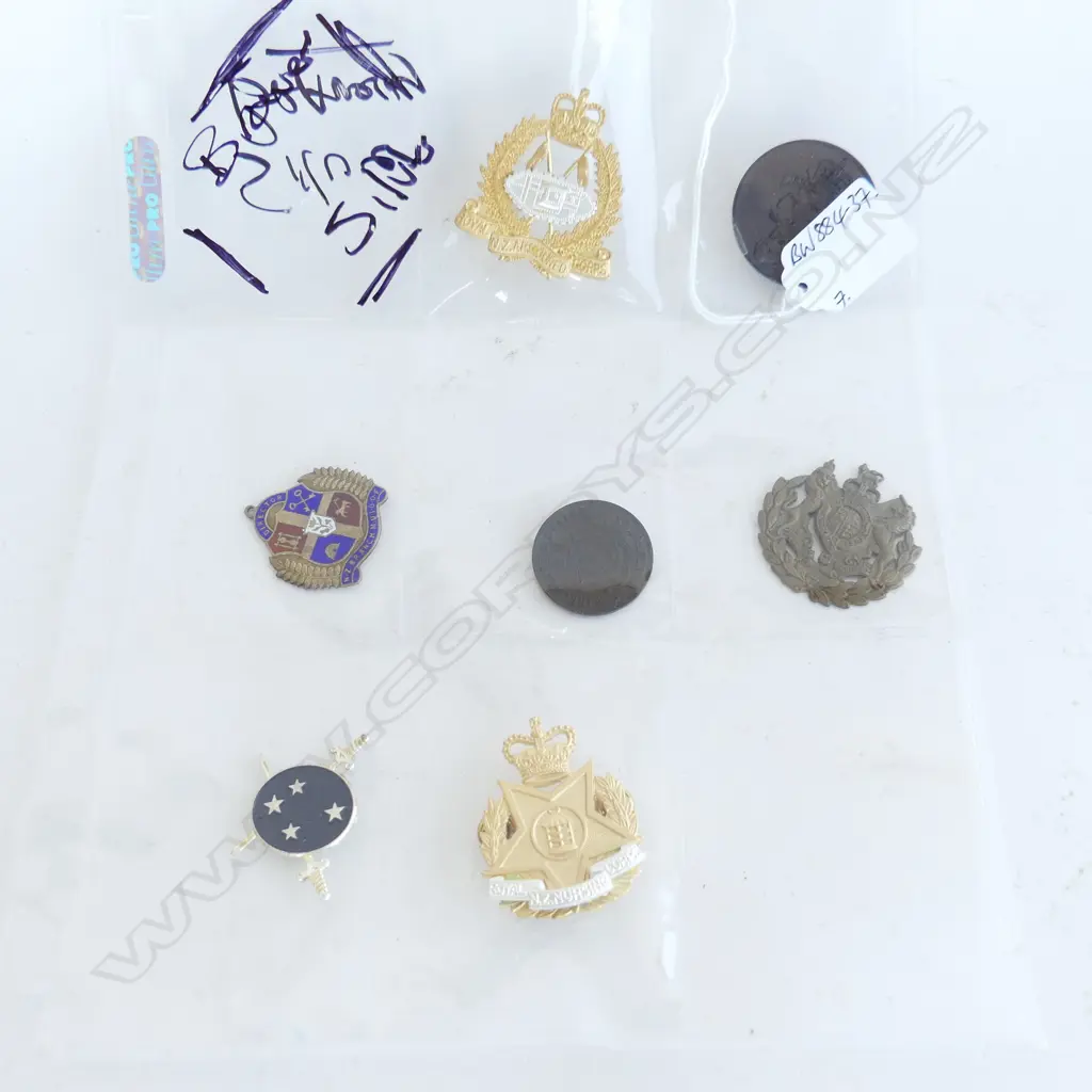 7 asst MILITARY BADGES + KIRKCALDIE & STAINS TOKEN ETC Image 1++