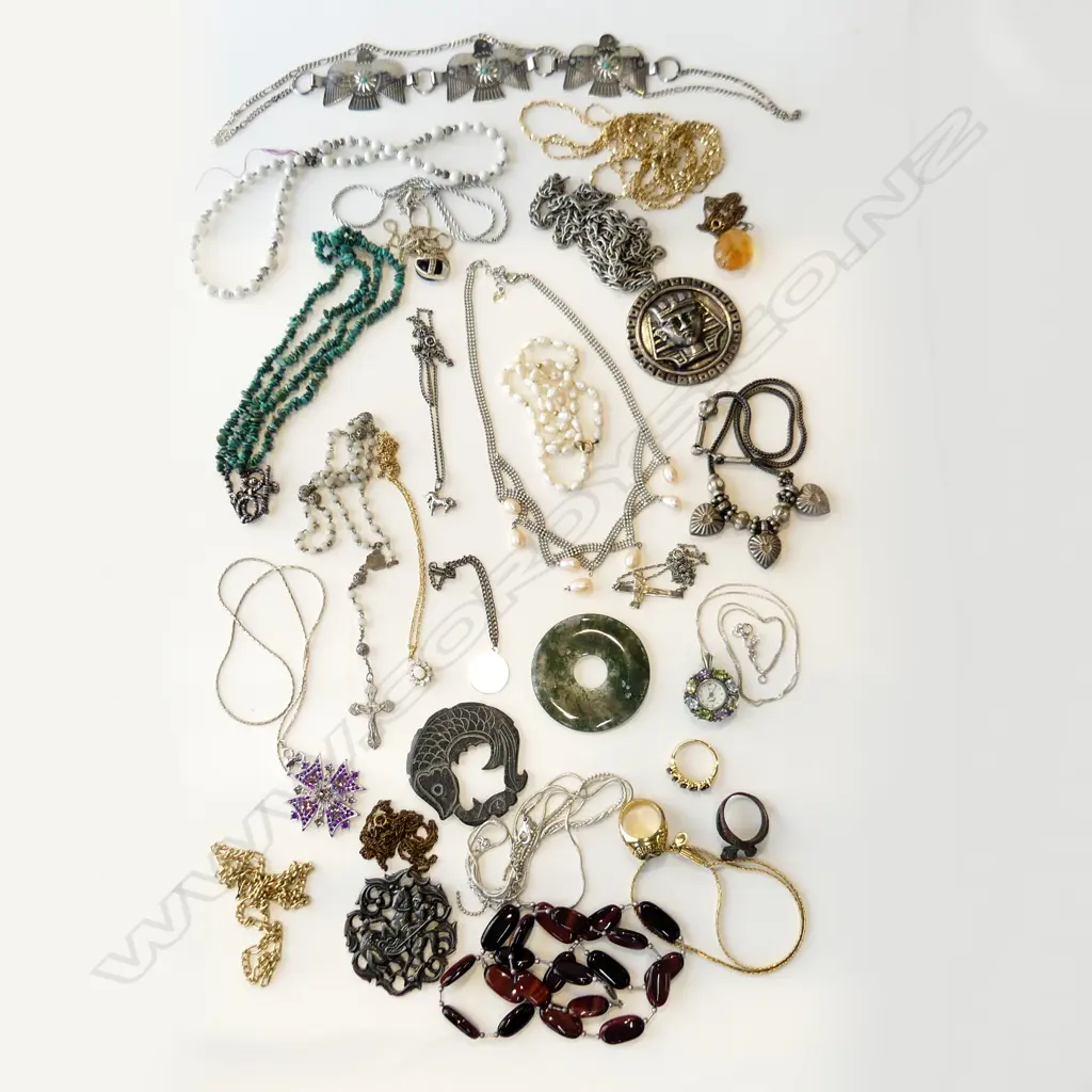 ASST. COSTUME JEWELLERY Image 1++