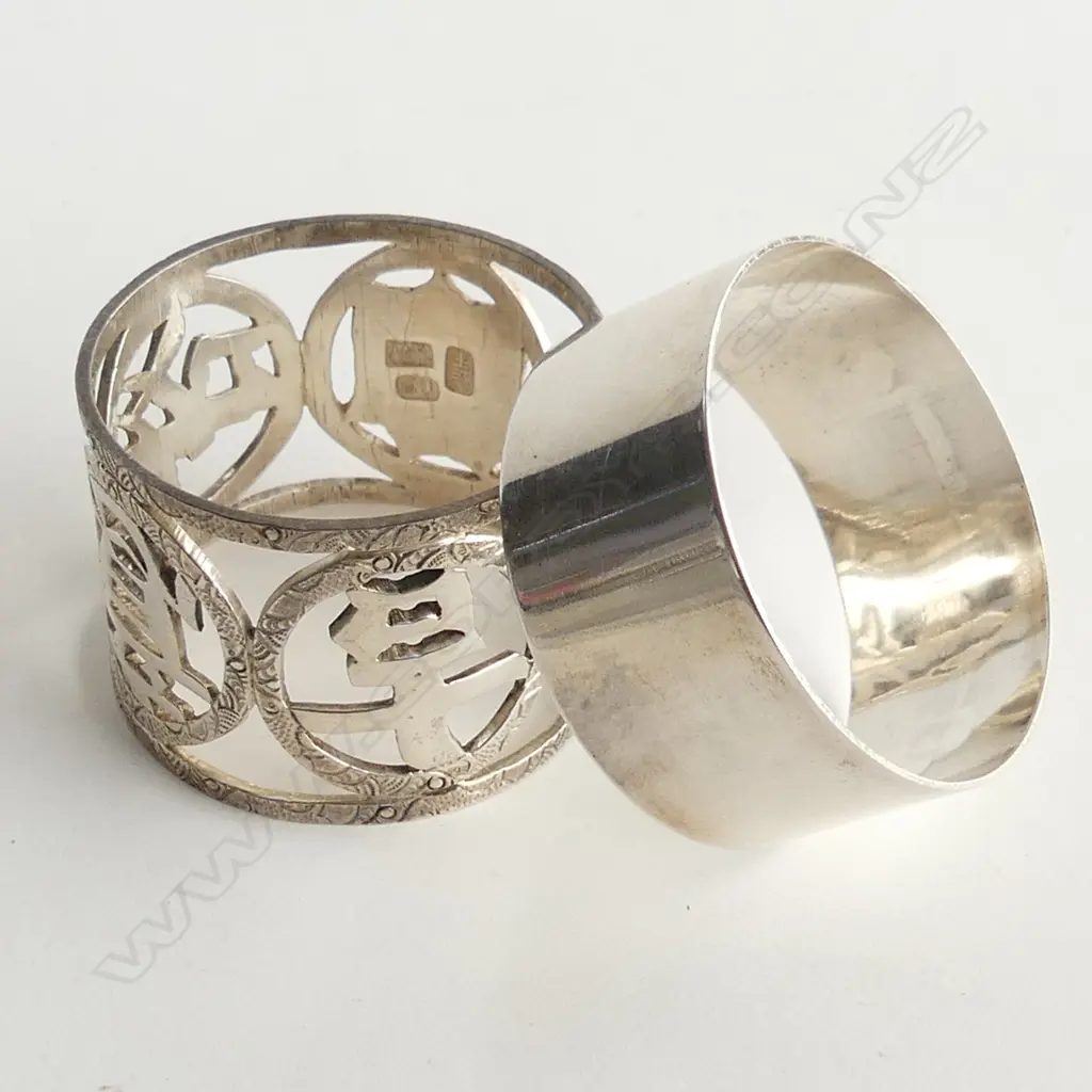2 STG SILVER NAPKIN RINGS 47.4 GMS Image 1++