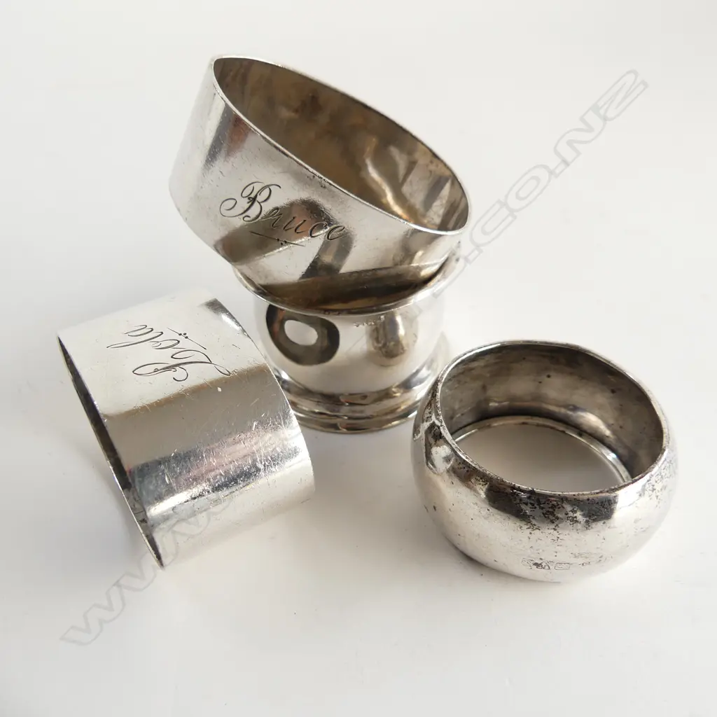 4 VINTAGE STG SILVER NAPKIN RINGS INCL 1 PR, 100GMS  Image 1++