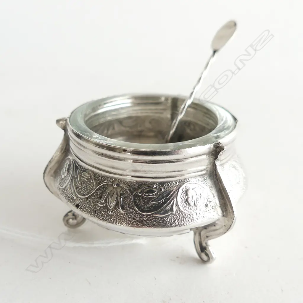 RUSSIAN SILVER AND GLASS SALT WITH SILVER SPOON Image 1++