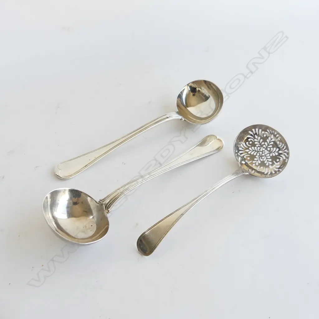 3 SILVER OLD ENGLISH & THREAD LADLES, 2 x WILLIAM IV, London 1837 + 1 x 1842, 233gm Image 1++