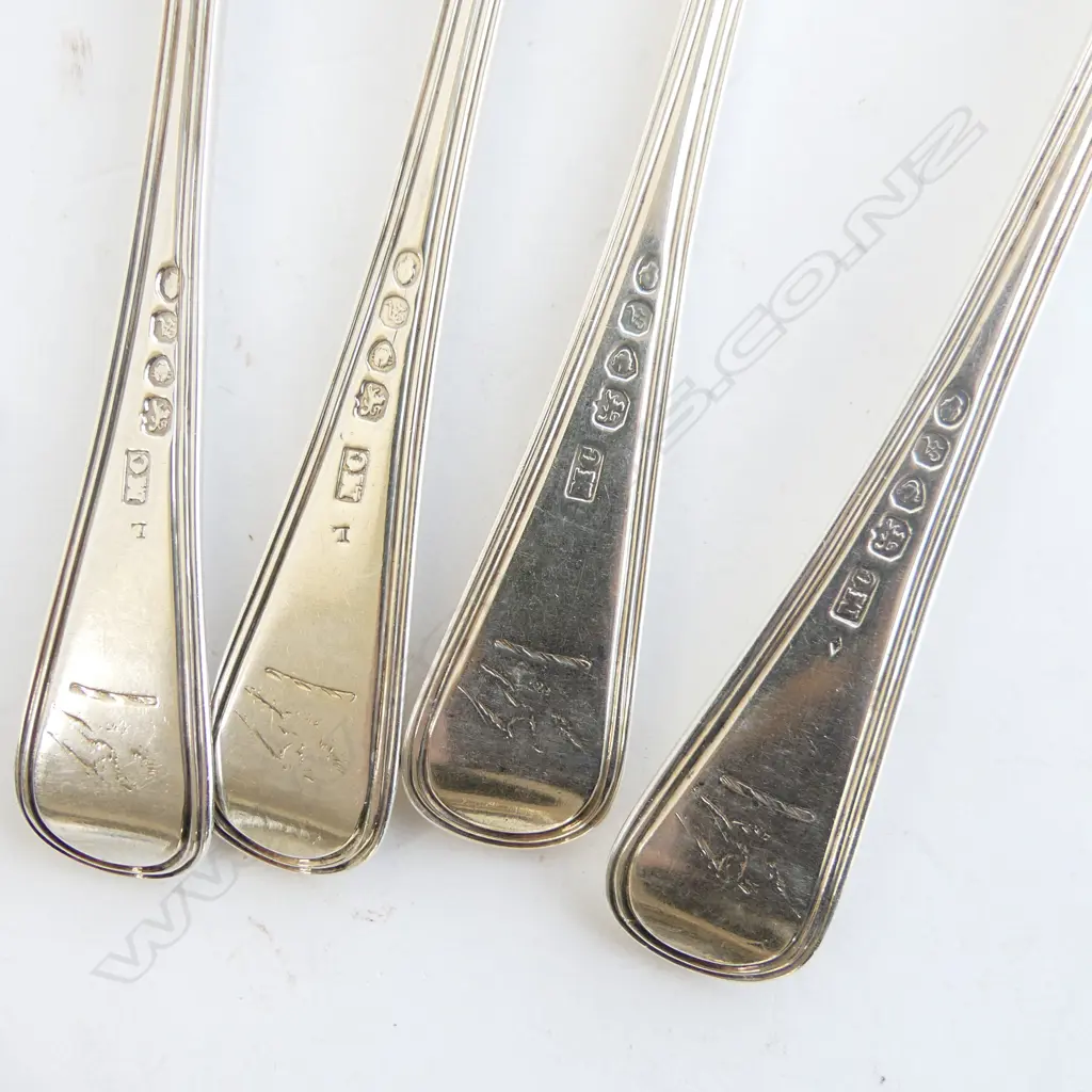 SET 12 WM.IV SILVER DESSERT FORKS OLD ENGLISH & THREAD London 1836. 518gms. Image 1++