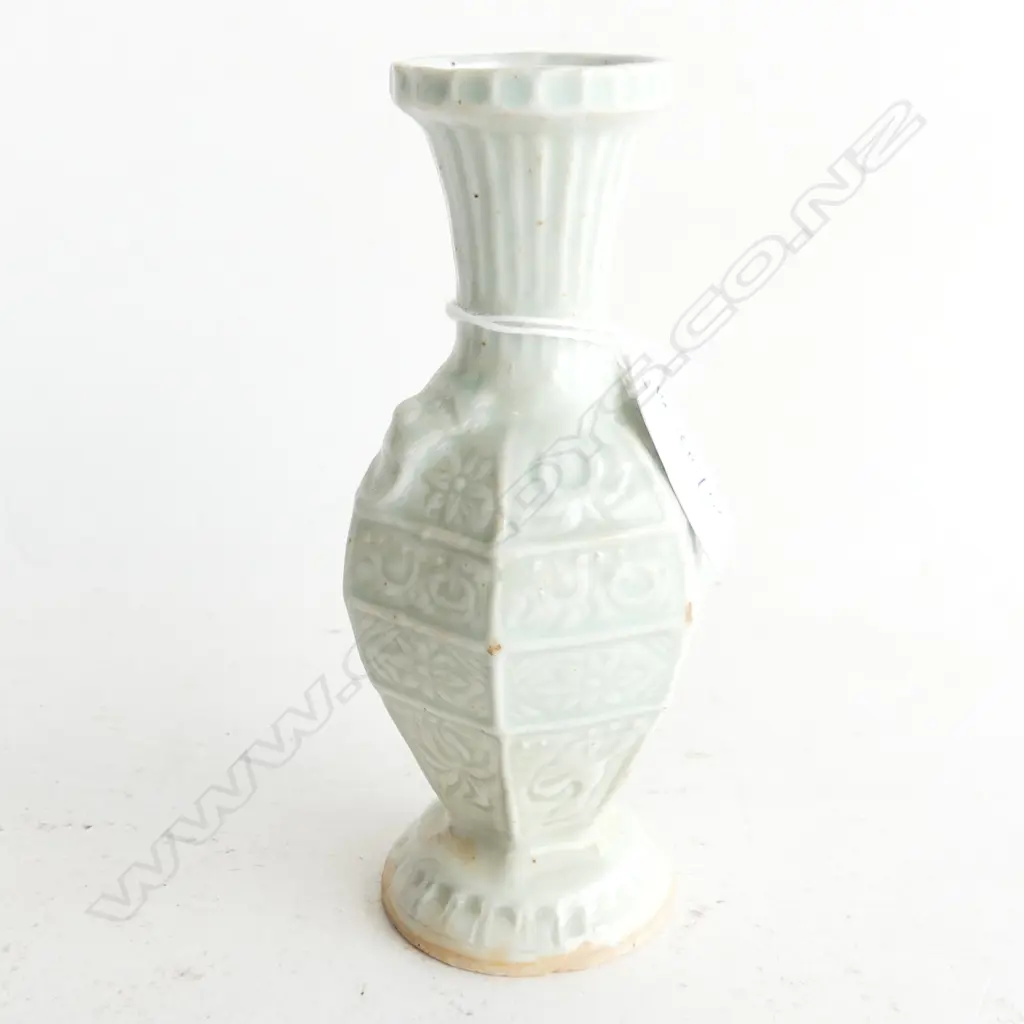 CHINESE QINGBAI GLAZED FACETED VASE H.150mm Image 1++
