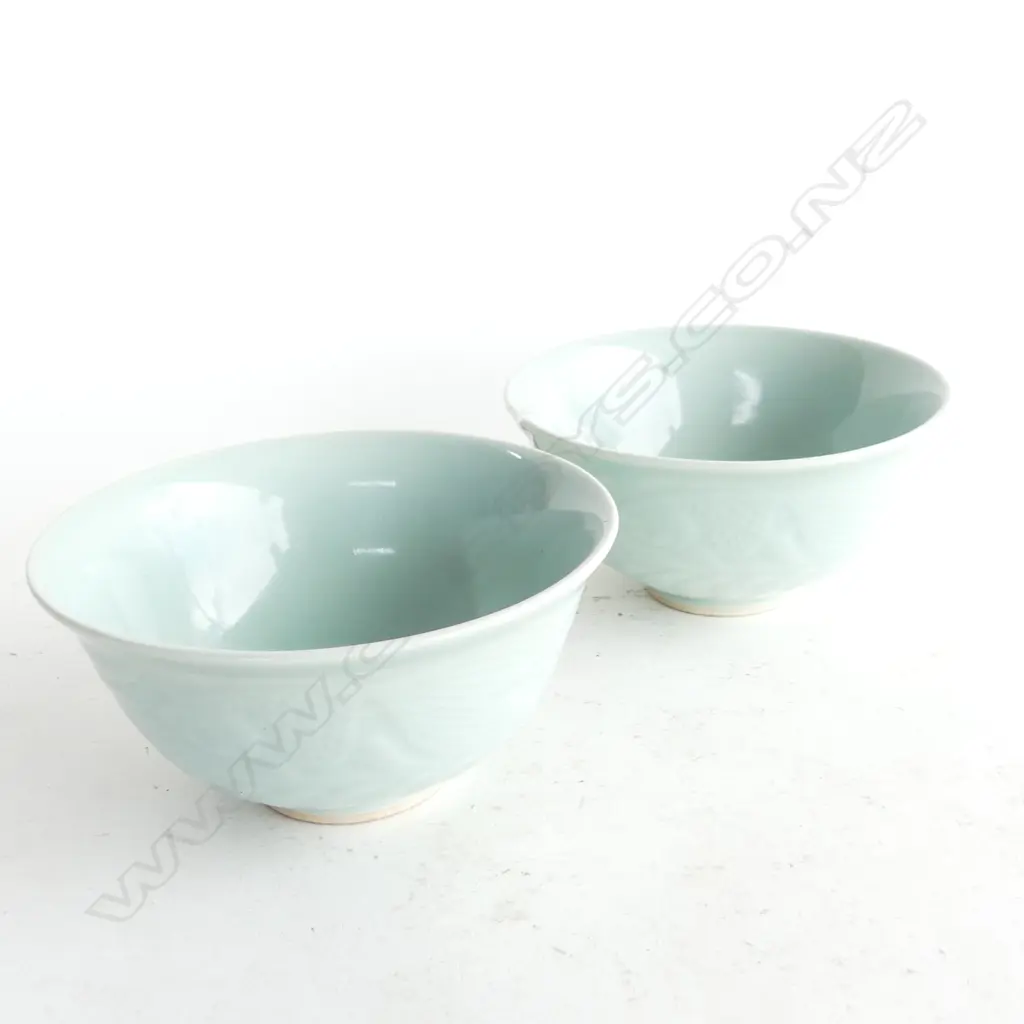 PR CHINESE CELADON BOWLS 125mm dia Image 1++
