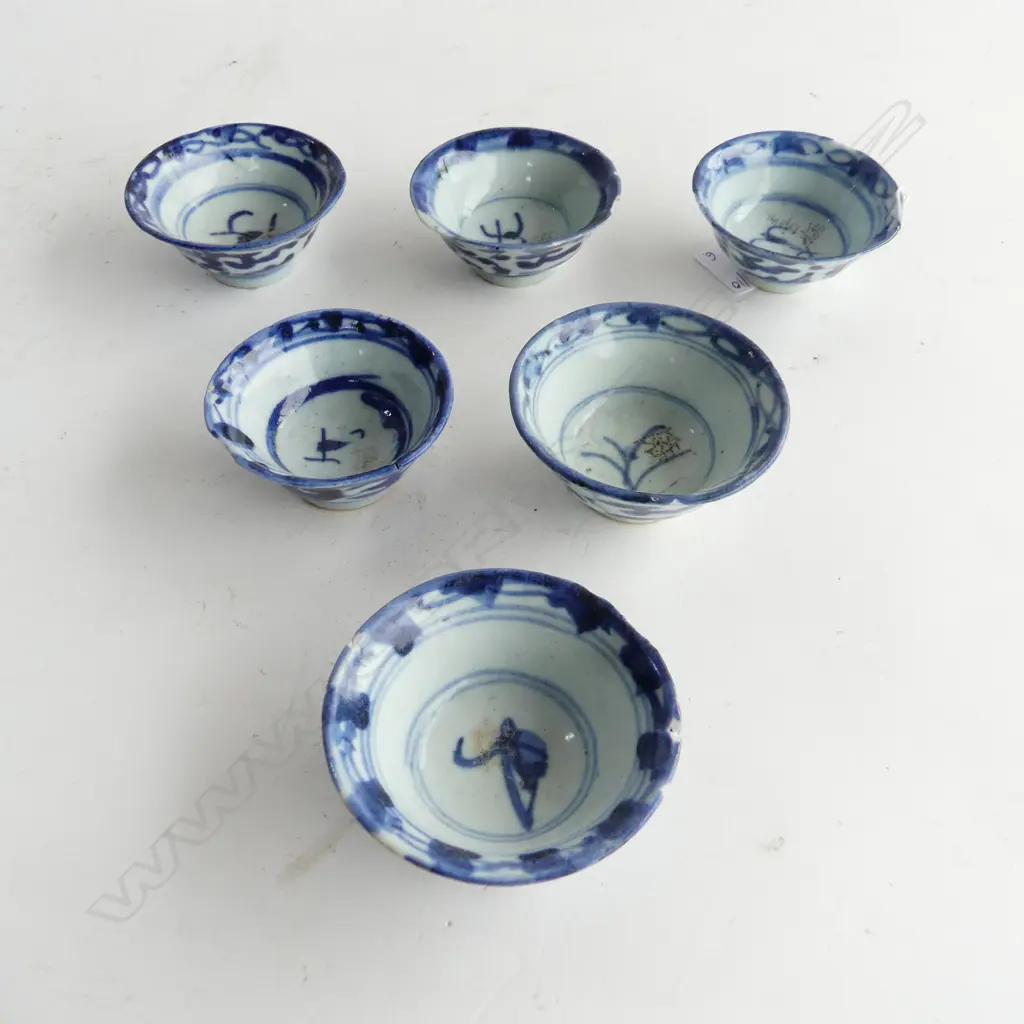6 ORIENTAL B/W TEA BOWLS 65mm dia chips Image 1++