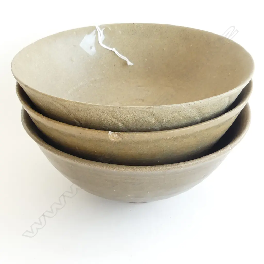 3 CHINESE CELADON BOWLS; SONG & YUAN 190mm dia Image 1++
