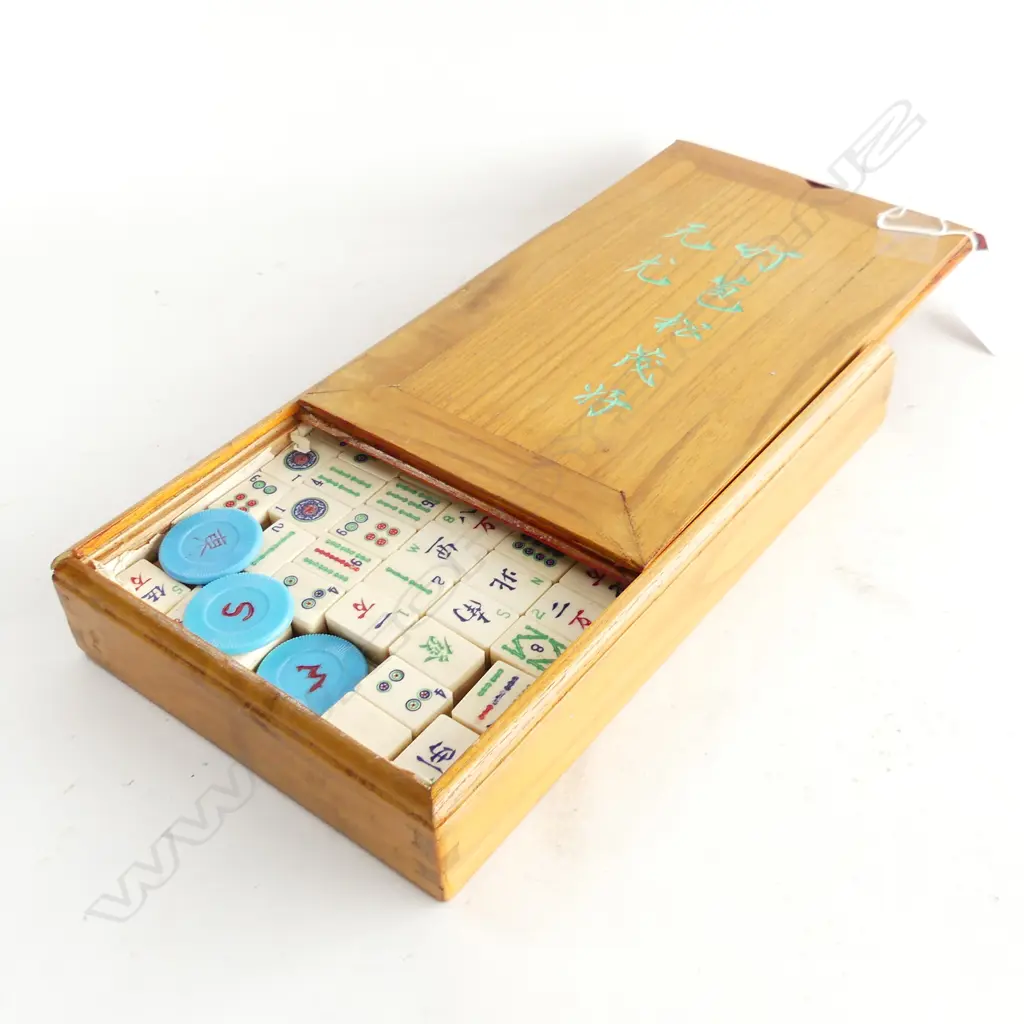 BONE & BAMBOO MAHJONG SET, CASED 270x160mm Image 1++