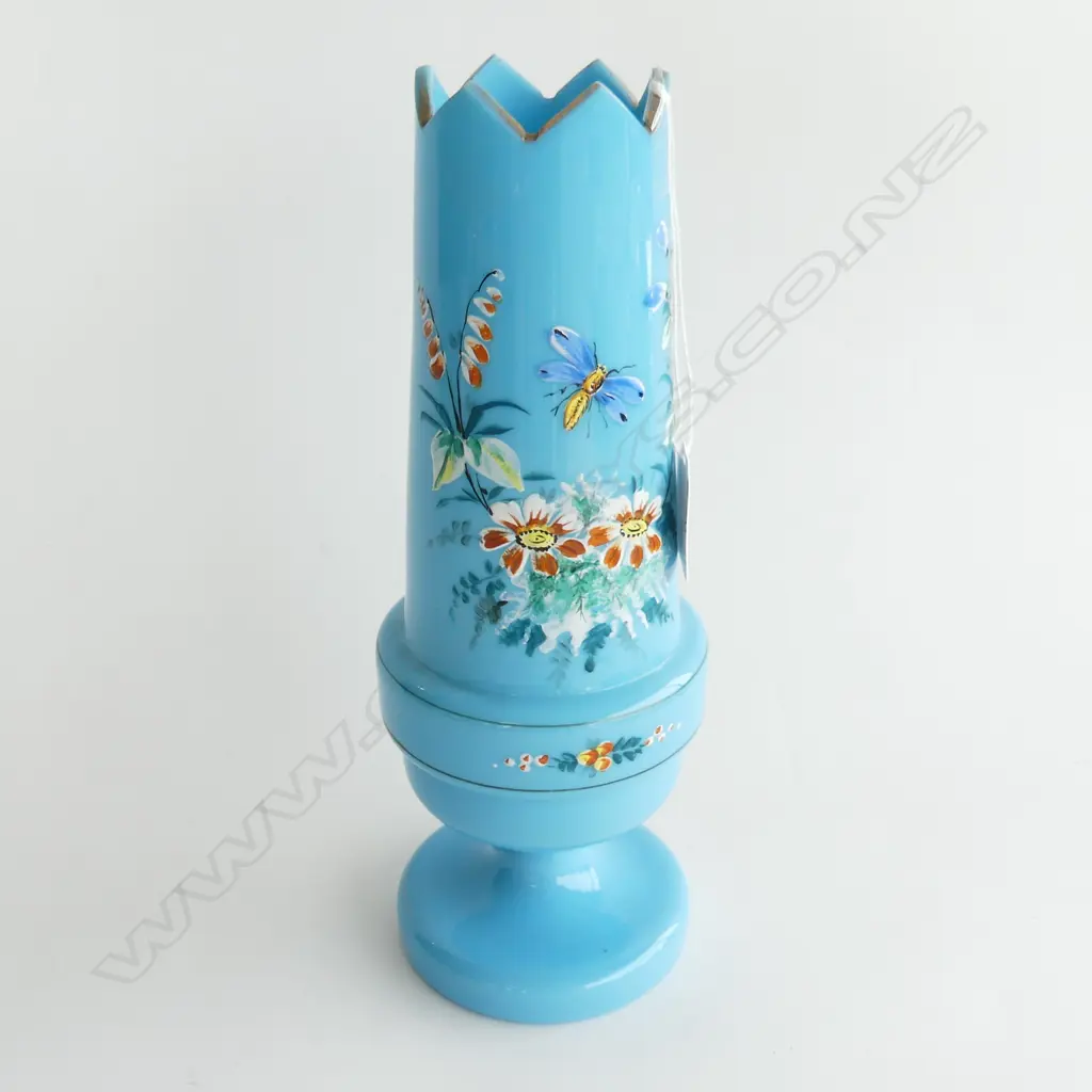 VICTORIAN HAND PAINTED FLORAL & BUTTERFLY MILK GLASS VASE H. 260MM   Image 1++