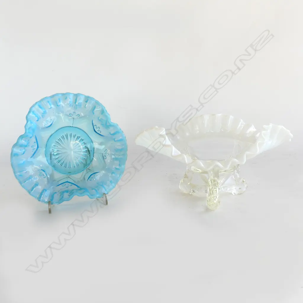 2 FRILLED RIMMED VASELINE GLASS DISHES; DIA 160 Image 1++