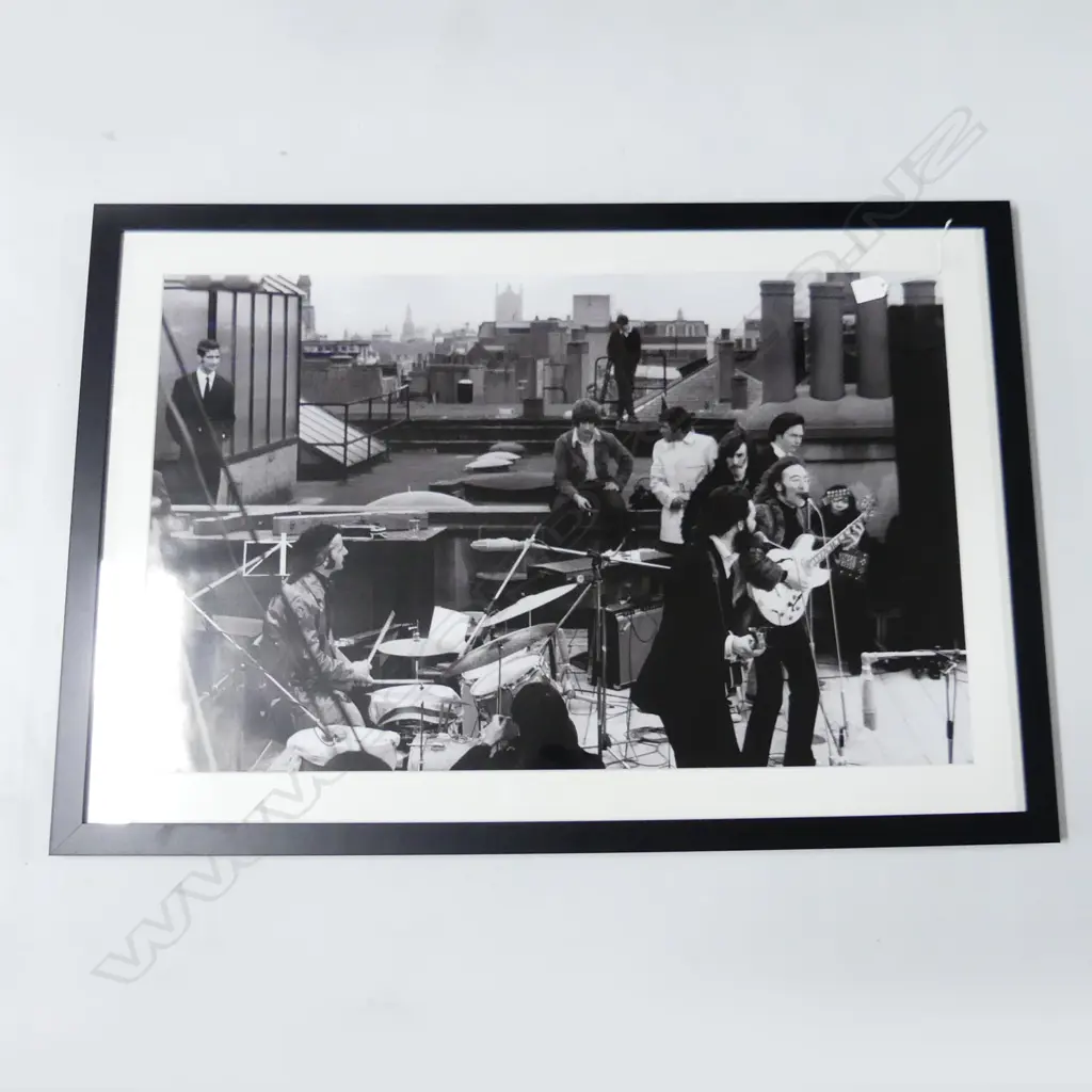 LG DIGITAL PRINT; BEATLES ROOFTOP CONCERT 1969 510x810mm Image 1++