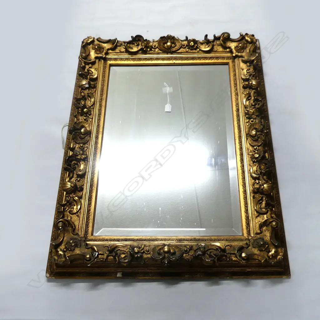 LG ANTIQUE GILT MIRROR, SOME LOSSES 1060x790mm Image 1++