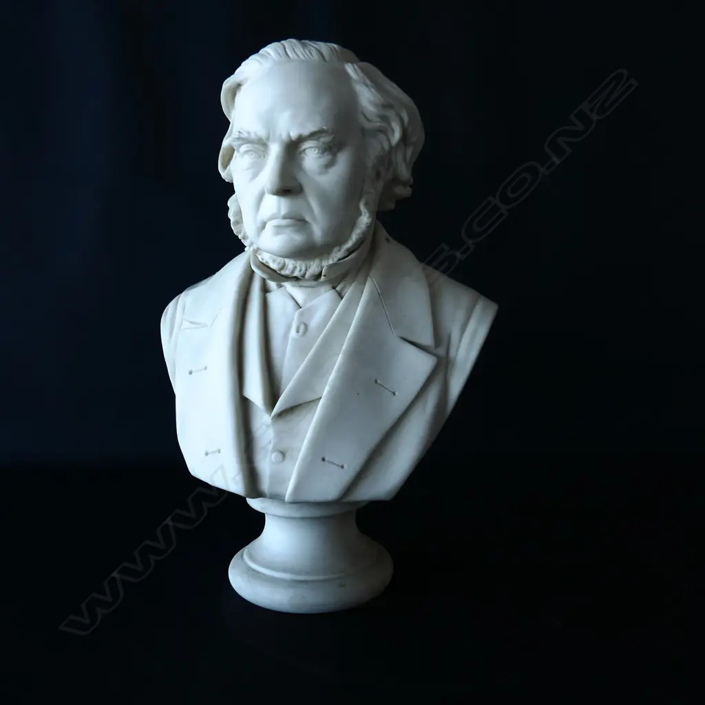 PARIAN WARE BUST; VICTORIAN GENTLEMAN H.220mm - repair to collar Image 1++
