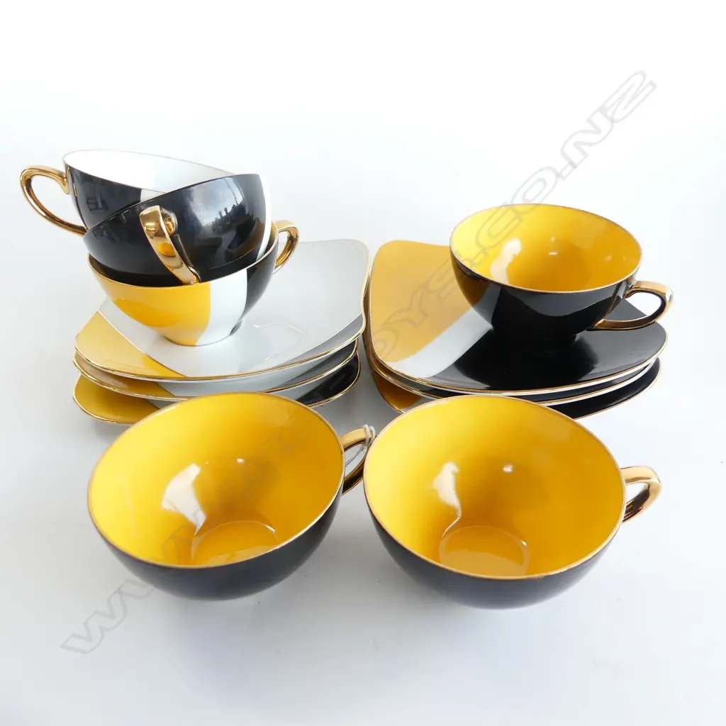 2 SETS 3 WESTMINSTER CHINA CUPS & SAUCERS; WHITE Image 1++
