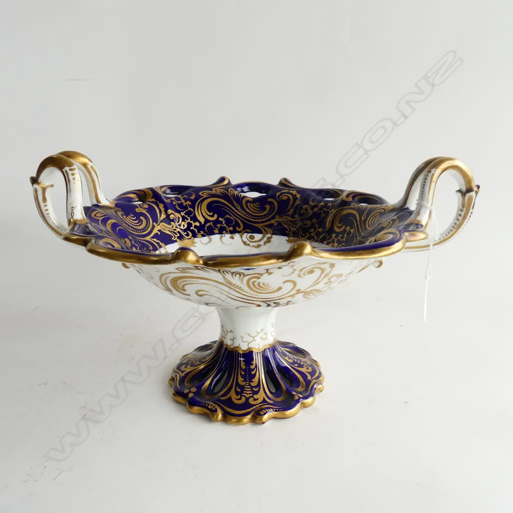 LG ANTIQUE ORNATE GILDED COMPORT, HAND PAINTED PASTORAL SCENE, D.260mm, H.200mm Image 1++