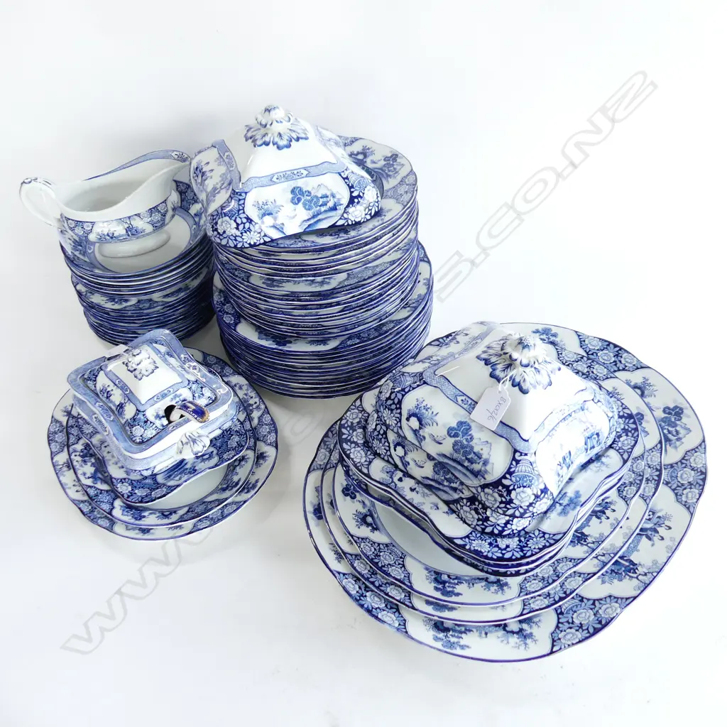 A LARGE BOOTHS MING PATTERN PART DINNER SERVICE APPROX 60 PC ASHETS/TUREENS/DINNER PLATES/BOWLS ETC SOME MINOR CRAZING Image 1++