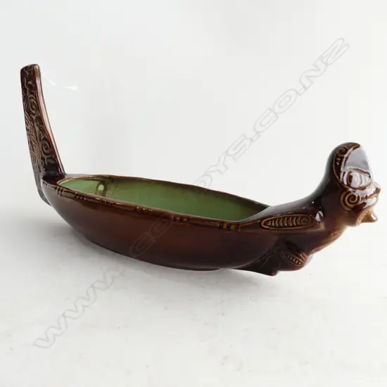 Crown Lynn rare Wharetana Maori Art Pottery model Waka Canoe