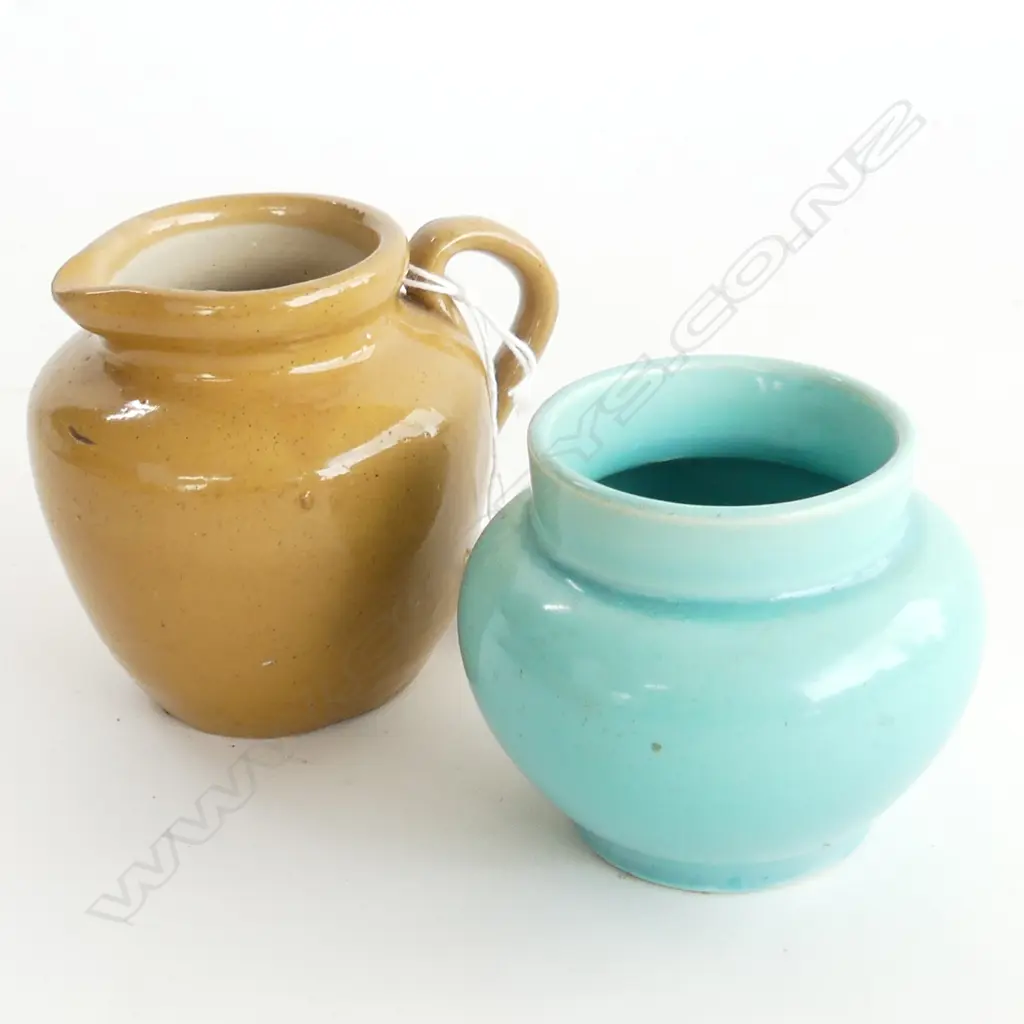 SAMUEL LEAR TURQUOISE VASE (H70MM) AND SM TIMARU POTTERY JUG (H85MM) Image 1++