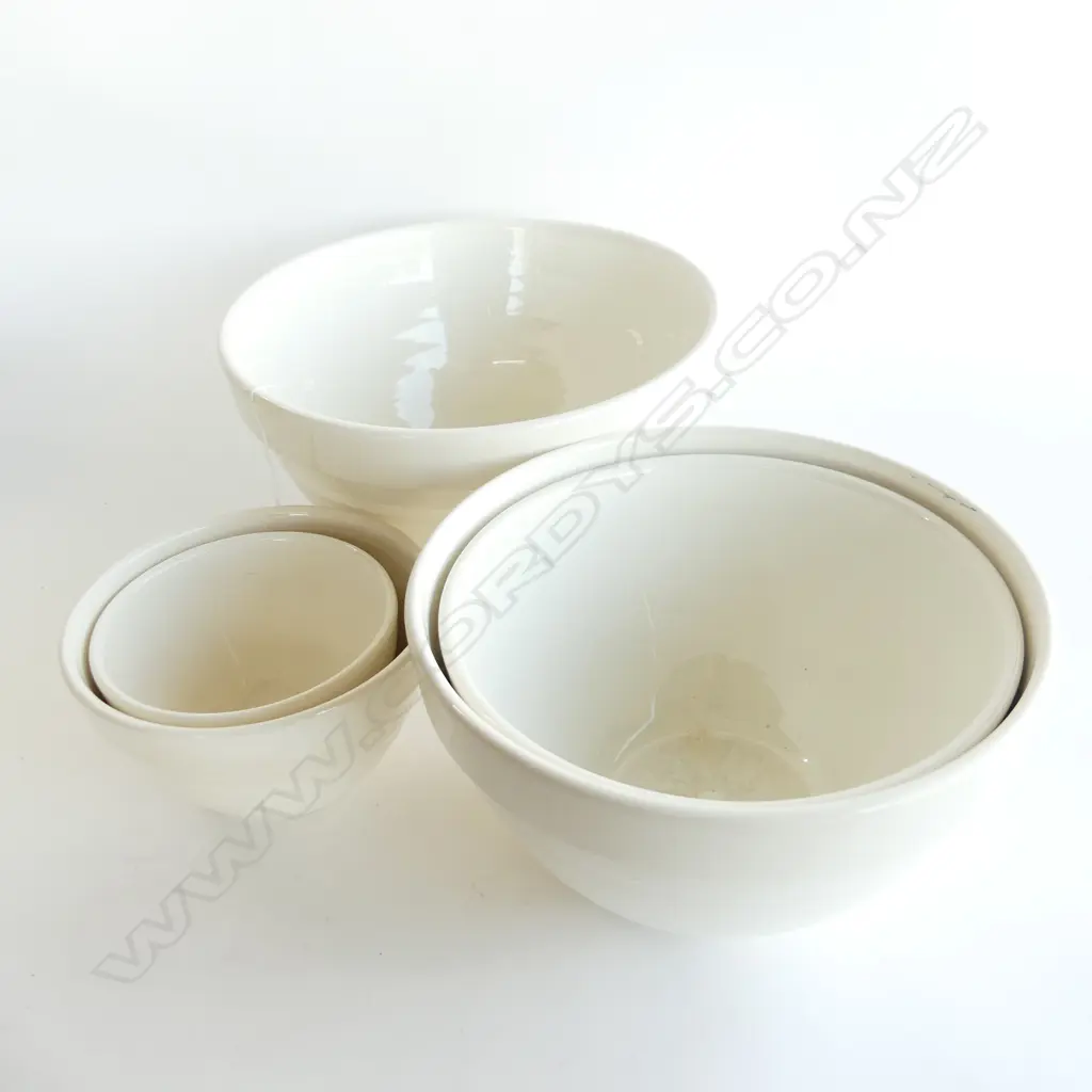 5 GRADUATING CROWN LYNN BEEHIVE MIXING BOWLS; 275 - 130mm dia Image 1++