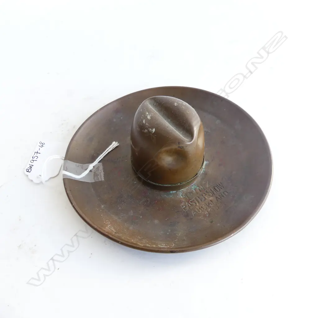 COPPER COWBOY HAT ASHTRAY - ENGRAVED '1ST NZ EASTER SHOW Image 1++