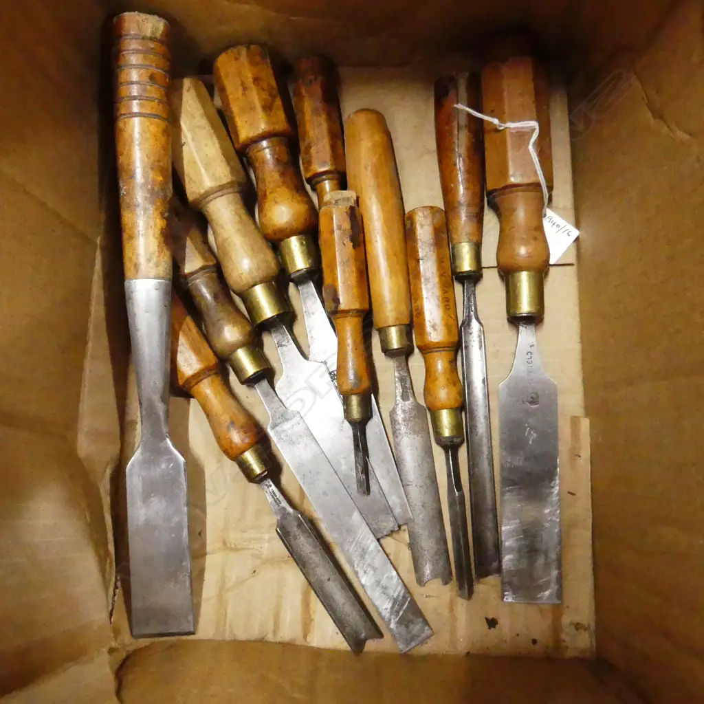 11 VINTAGE WOOD CHISELS EX. PAUL BROADBENT WORKSHOP Image 1++