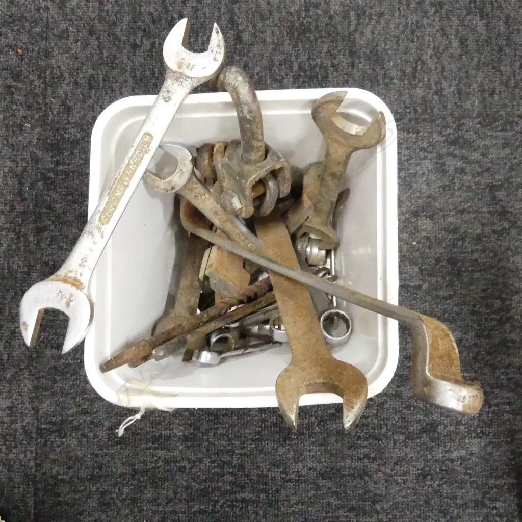 PLASTIC BUCKET OF SPANNERS HOOKS ETC EX. PAUL BROADBENT WORKSHOP Image 1++