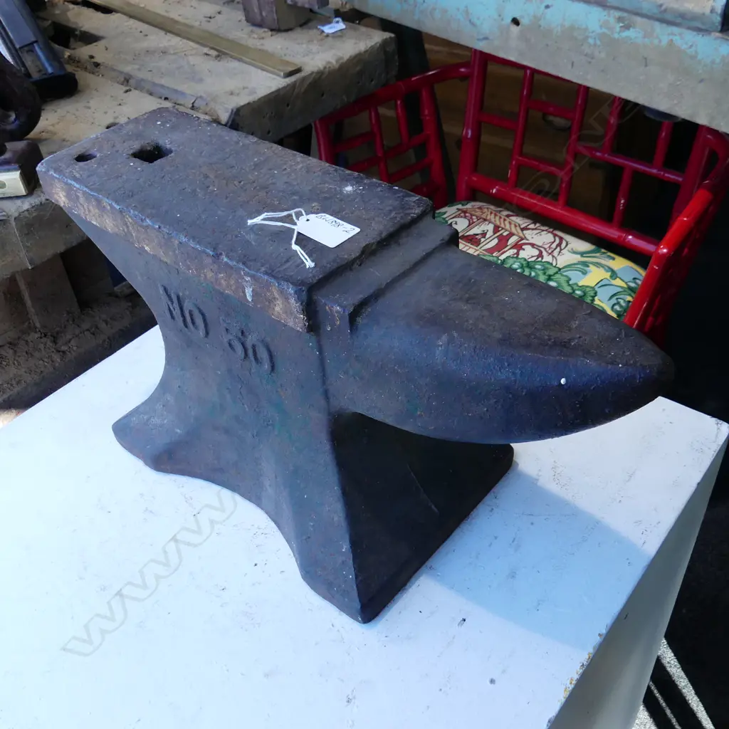 No.50 LGE OLD STEEL ANVIL 50kgs.  Image 1++