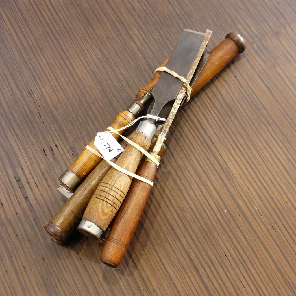 EIGHT WOOD CHISELS.  Image 1++