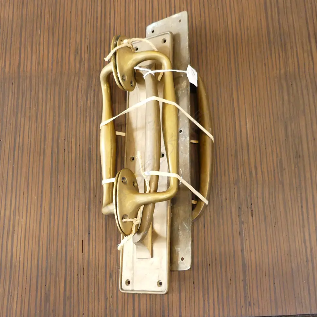 TWO PAIRS OF DOOR PULLS. ONE PAIR BRASS NOUVEAU STYLE, L.280mm & OTHER COPPER, L.355mm Image 1++