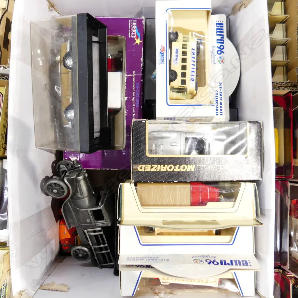 BOX LOT ASST. MODEL TOY CARS Image 1++