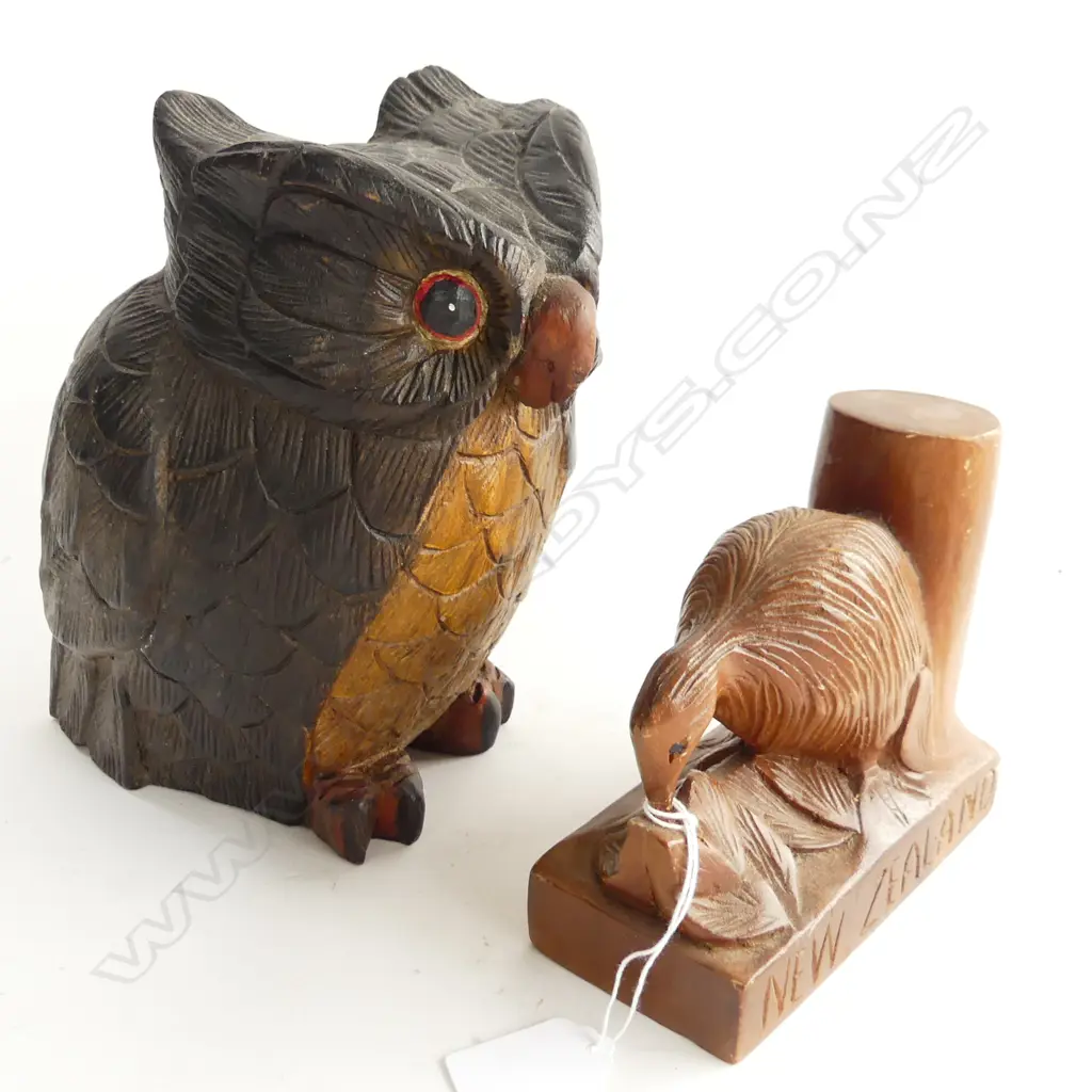CARVED WOODEN OWL DECOY  (H. 220MM)+ CARVED WOODEN KIWI  (H.120MM) Image 1++