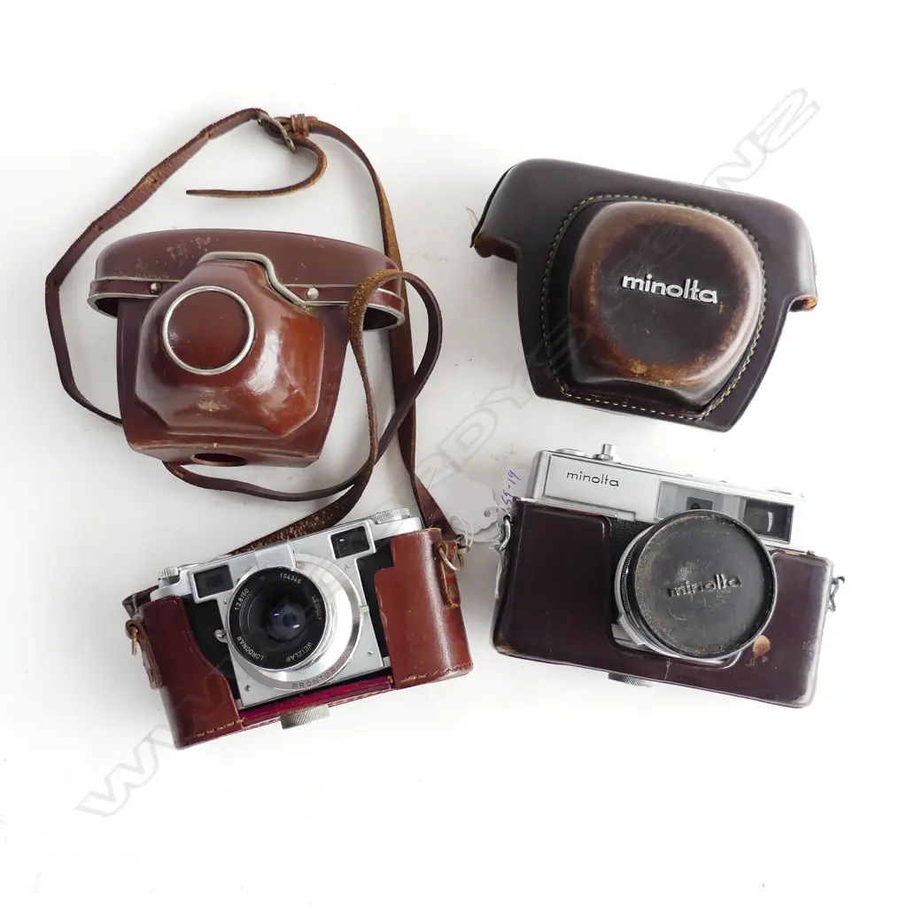 2 CASED 1950S 35mm CAMERAS, LORDOMAT & MINOLTA C, SHUTTERS WORKING  Image 1++