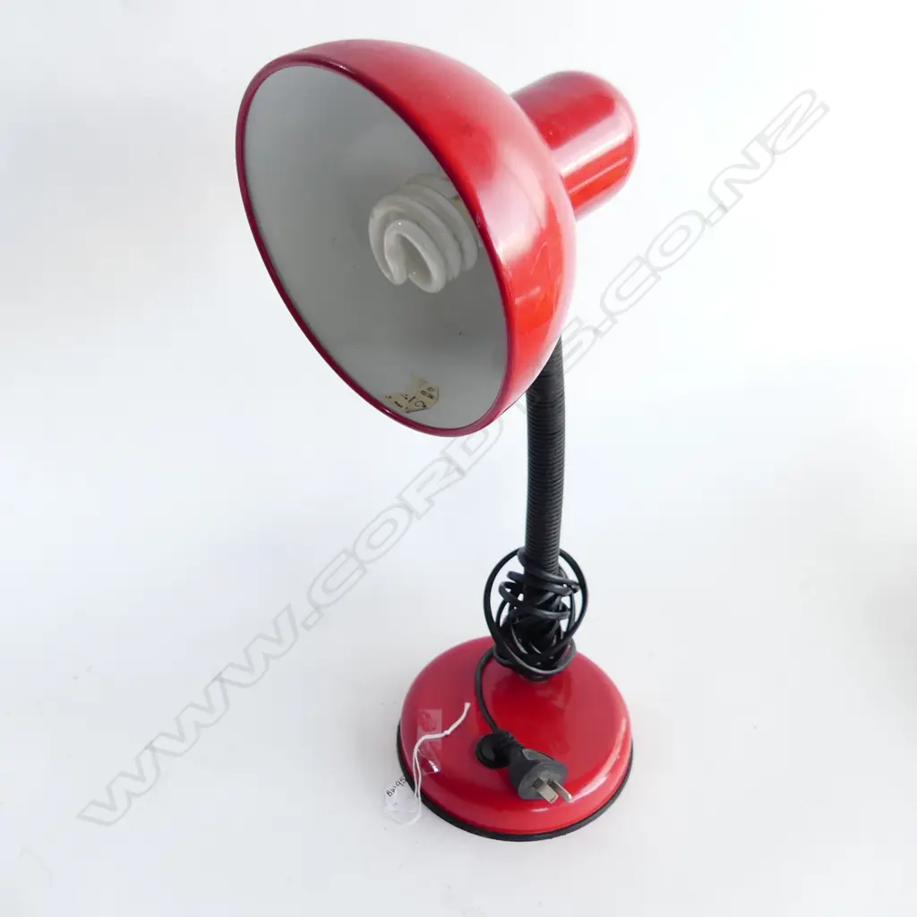 RETRO RED GOOSENECK DESK LAMP  Image 1++