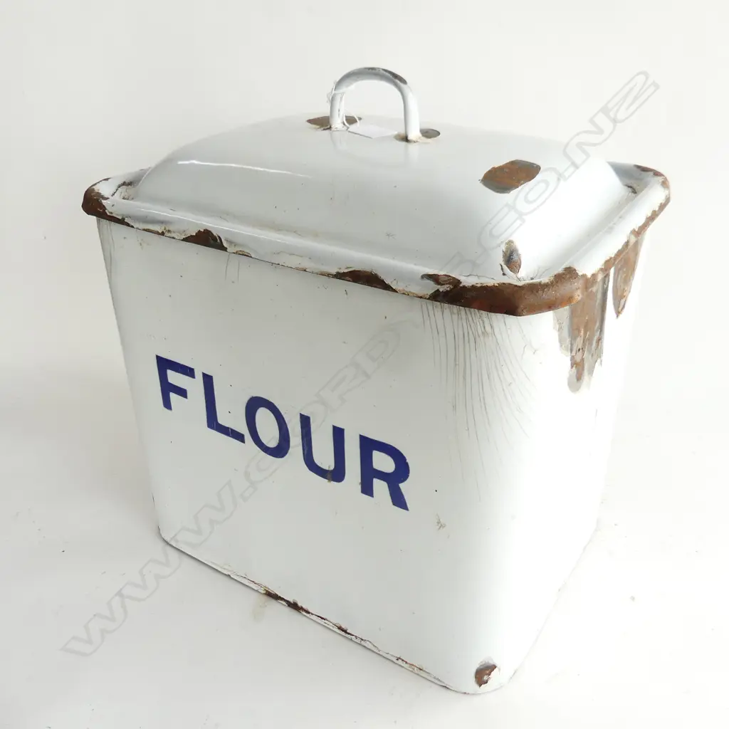LARGE VINTAGE LIDDED ENAMEL FLOUR BIN ONE HANDLE MISSING AND ENAMEL LOSS H 400 MM Image 1++