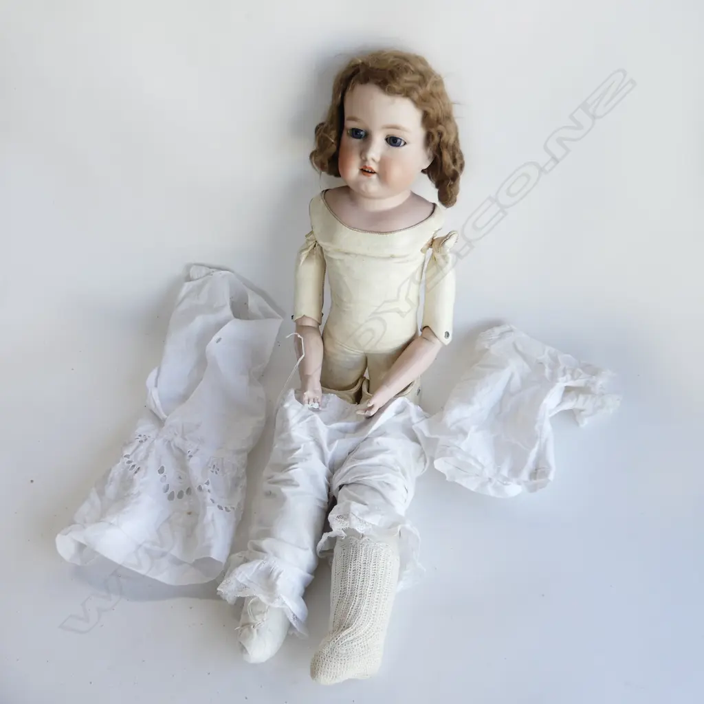 ARMAND MARSEILLE DOLL 'AM 370' H.750mm... Image 1++