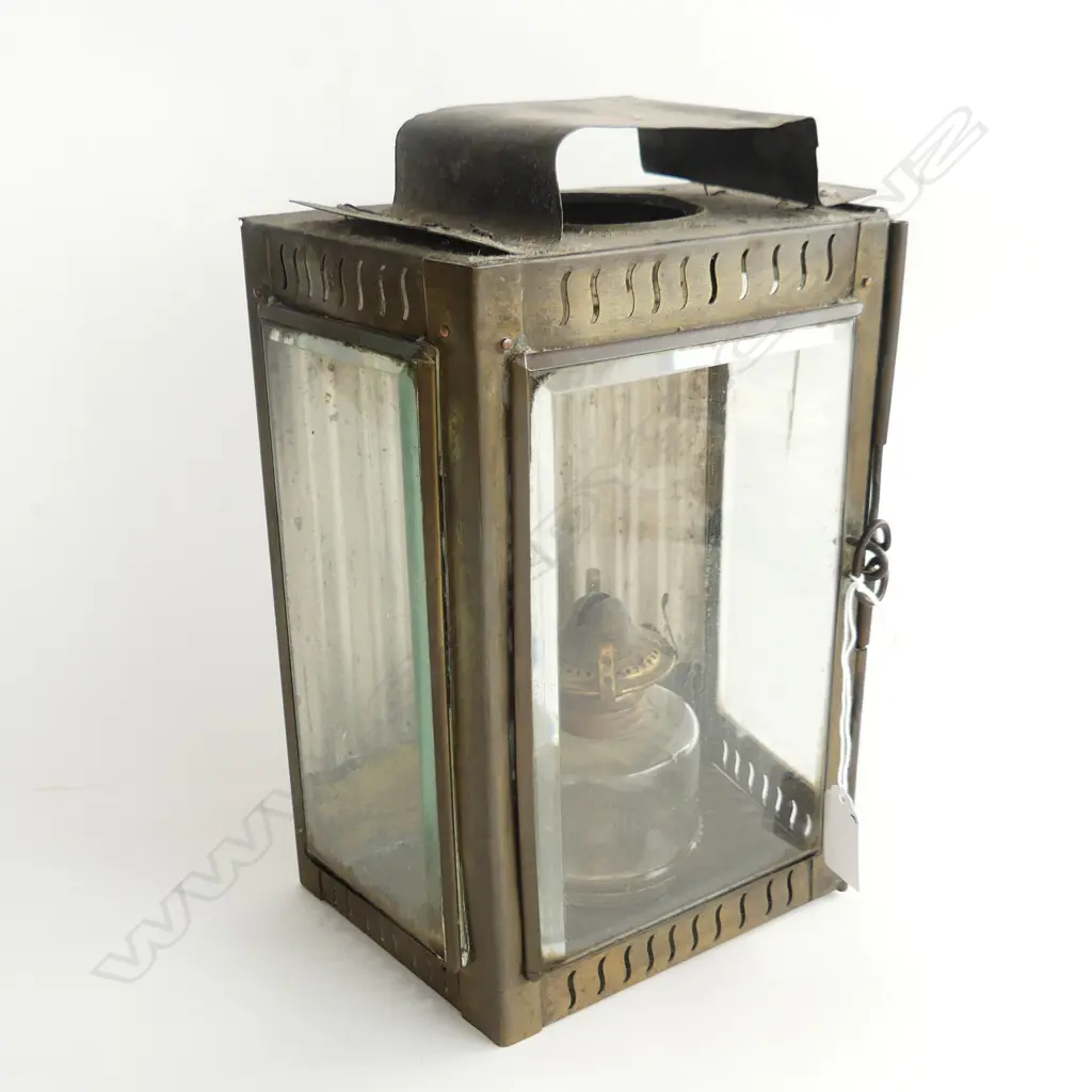VICTORIAN BRASS SHIPS LAMP WITH KEROSENE BURNER H. 290MM  Image 1++