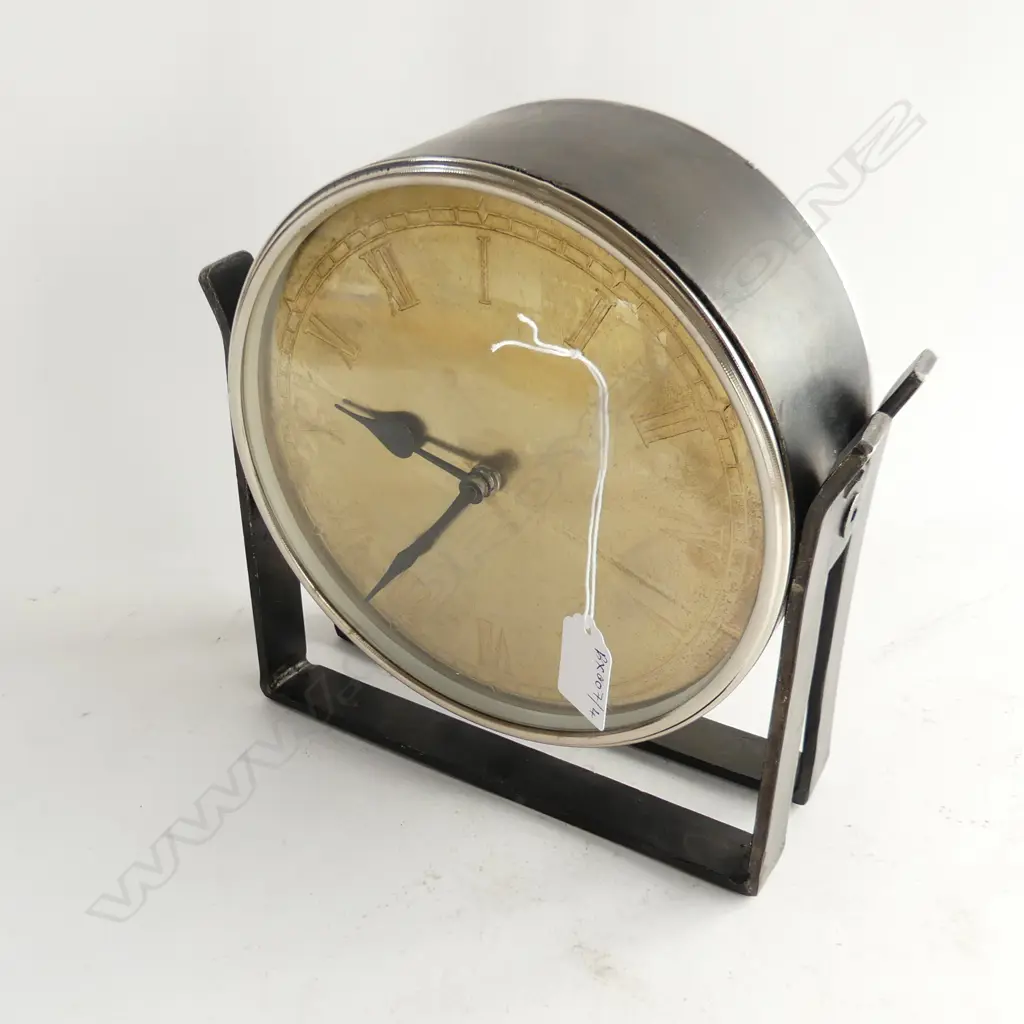 VINTAGE STYLE MANTLE CLOCK IN METAL FRAME H.240mm Image 1++