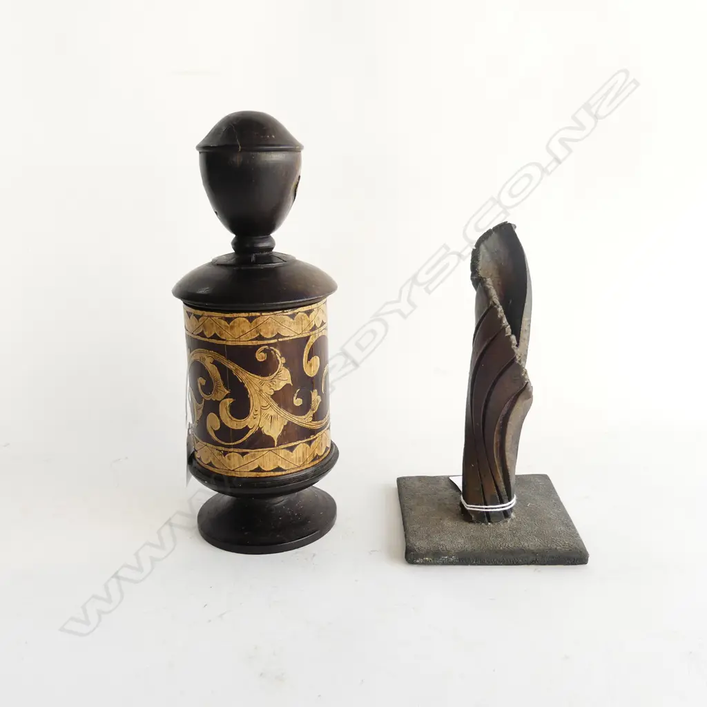 INDONESIAN LIME CONTAINER (H. 240MM) + NZ POTTERY SCULPTURE IN A MAGNEZE GLAZE (H. 180MM) Image 1++