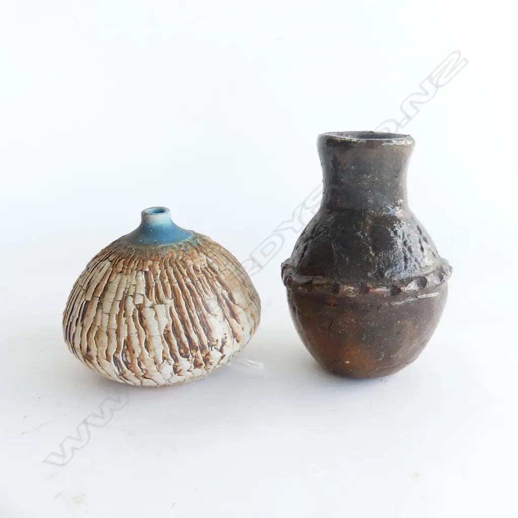 DORIS DUTCH CUT VASE H.80mm + LAPITA POTTERY VASE H.120mm Image 1++
