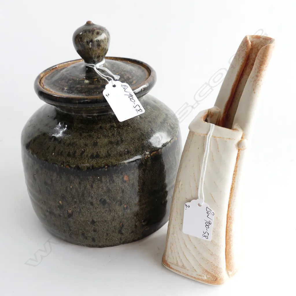 2 X CAMPBELL HEGAN POTTERY PCES: EARLY LIDDED JAR H.195mm + SCULPTED VASE Image 1++