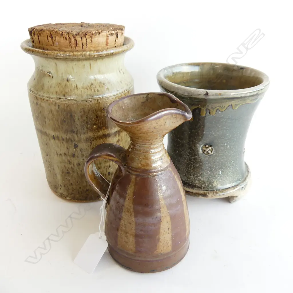 3 PCES STUDIO POTTERY; PETER STICHBURY JUG H.150mm, STRAINER H.145mm & CORK LIDDED CONTAINER Image 1++