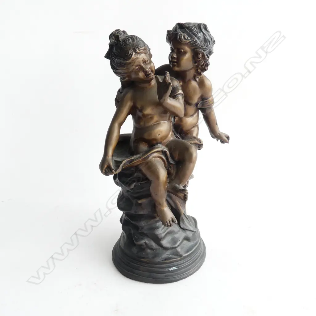 BRONZED METAL SCULPTURE; 2 CHILDREN H.270mm Image 1++