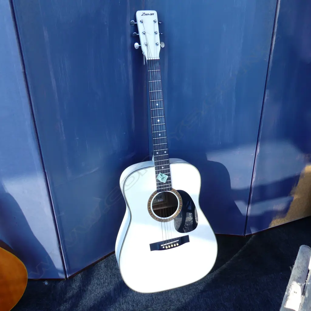 VINTAGE JAPANESE ZEN-ON ACOUSTIC GUITAR Image 1++