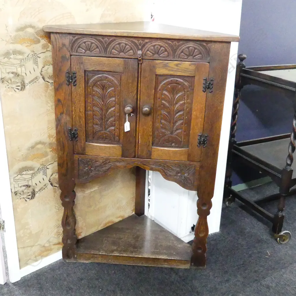 JACOBEAN STYLE OAK CORNER CABINET 500x500x980mm Image 1++