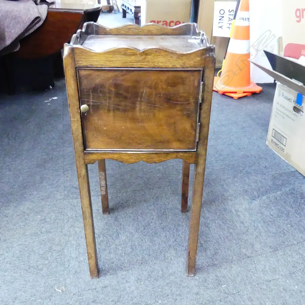 19THC MAHOGANY BEDSIDE CUPBOARD H.770mm Image 1++