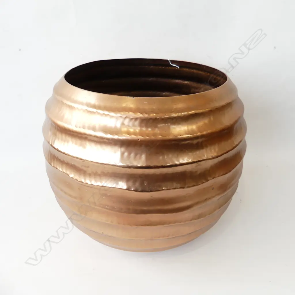LG BEATEN METAL; COPPER LOOK VASE H.330mm Image 1++