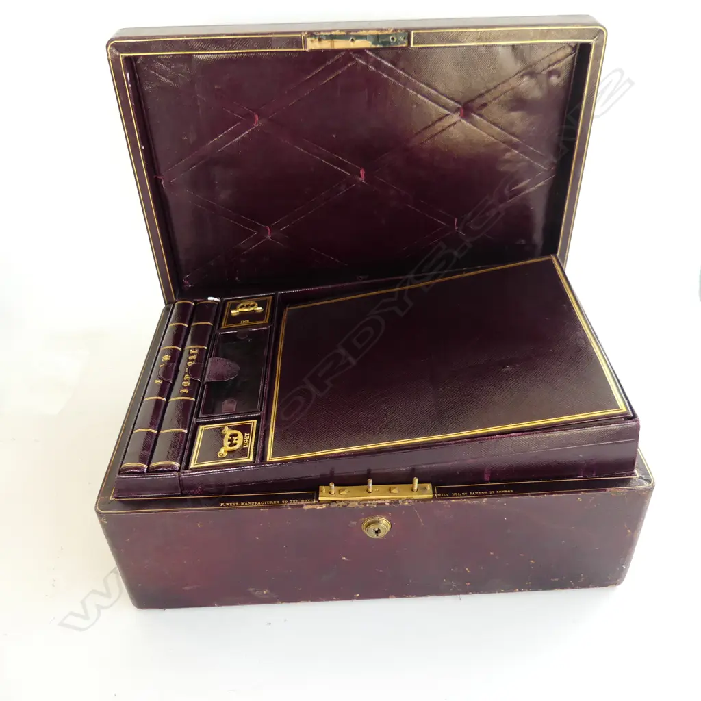 QUALITY VICTORIAN TOOLED LEATHER WRITING BOX fully fitted Image 1++
