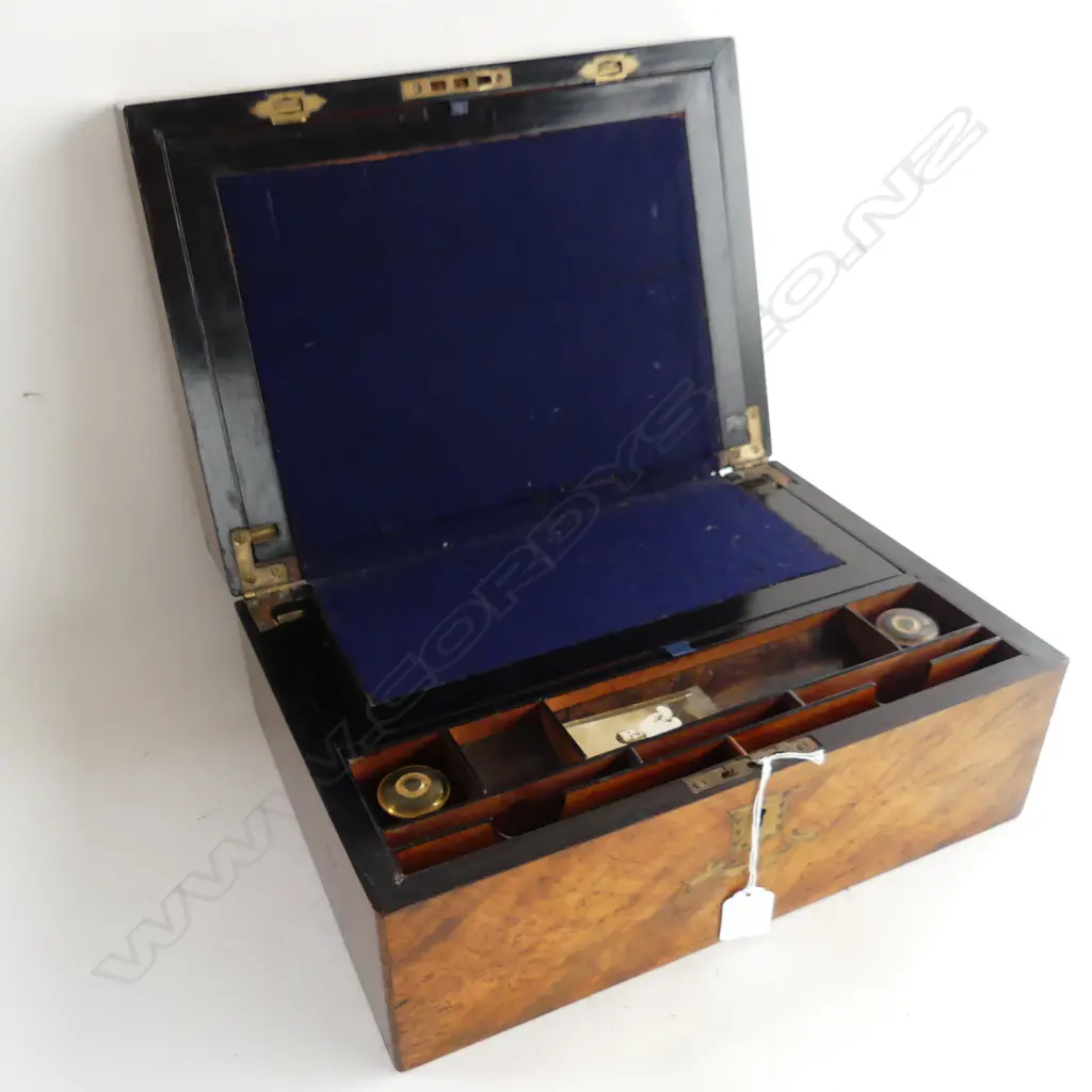 CLASSIC BURR WALNUT WRITING SLOPE. COMPLETE WITH INKWELLS, DEDICATED TO REV SIMMONDS FROM TIMARU WESLEY 1881 Image 1++