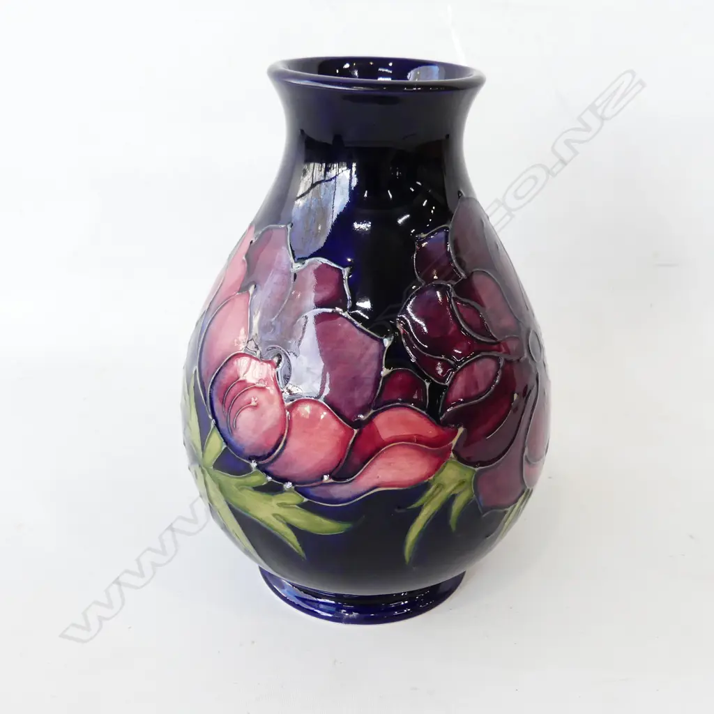 MOORCROFT 'ANEMONE' VASE H.185mm Image 1++